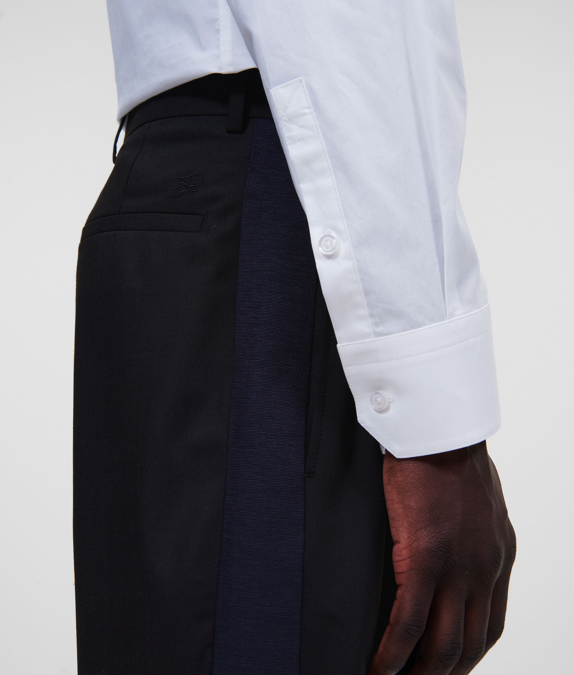 (image for) Eco-Conscious TAILORED TROUSERS